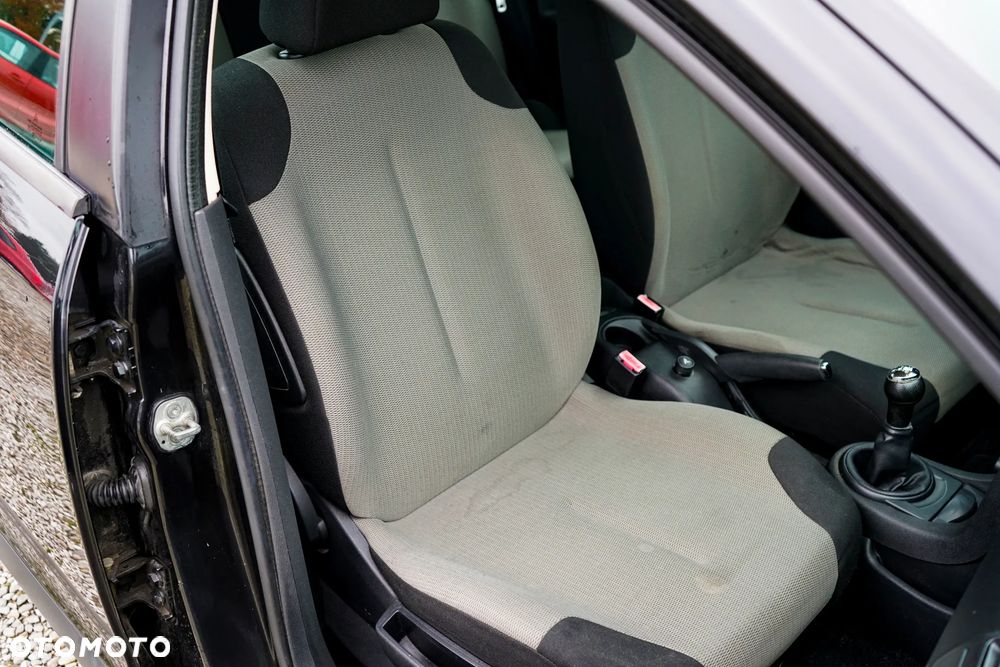 Citroën C4 1.6 HDi FAP Confort - 18