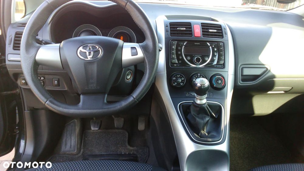Toyota Auris 1.6 Comfort - 4