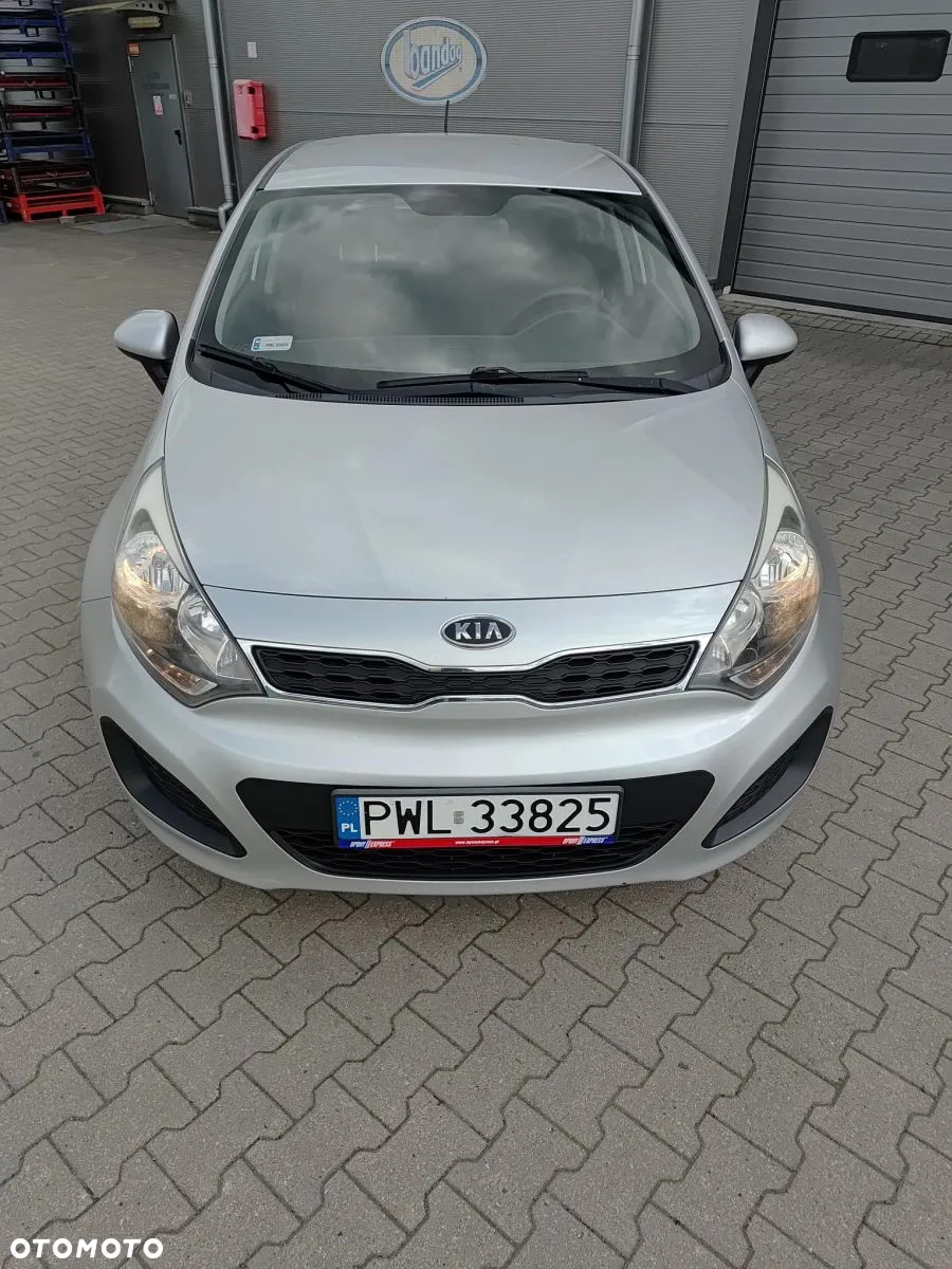 Kia Rio 1.2 L - 7