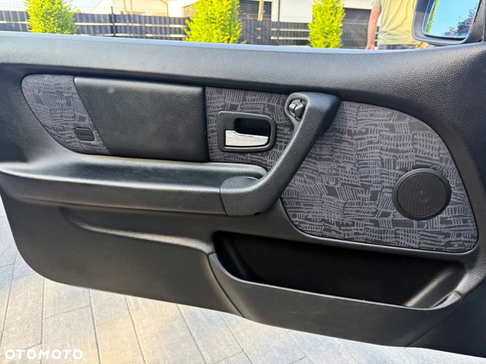 BMW Seria 3 - 16