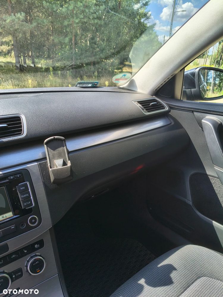 Volkswagen Passat 2.0 TDI Comfortline - 13