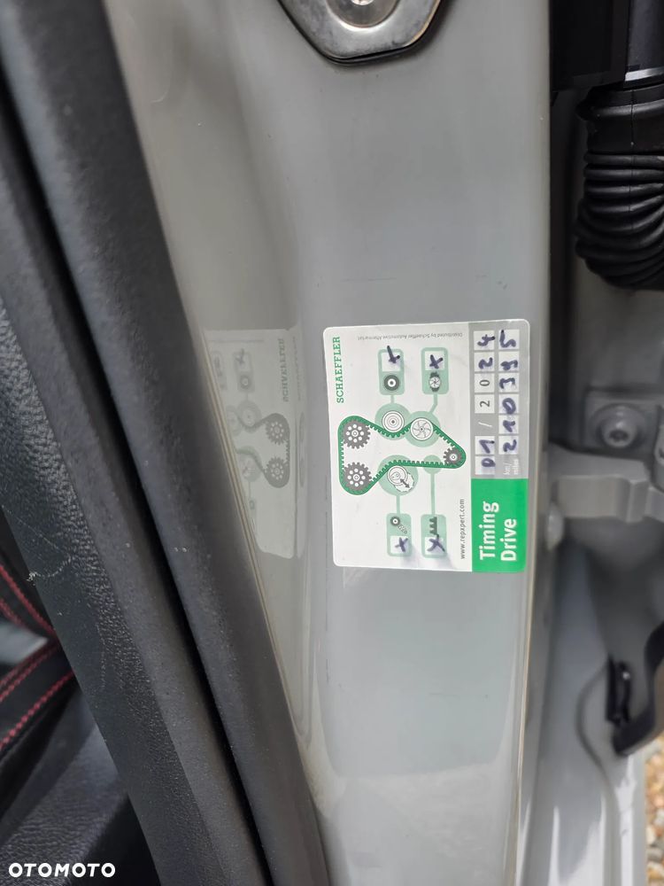 Skoda Octavia 2.0 TDI DSG RS - 31