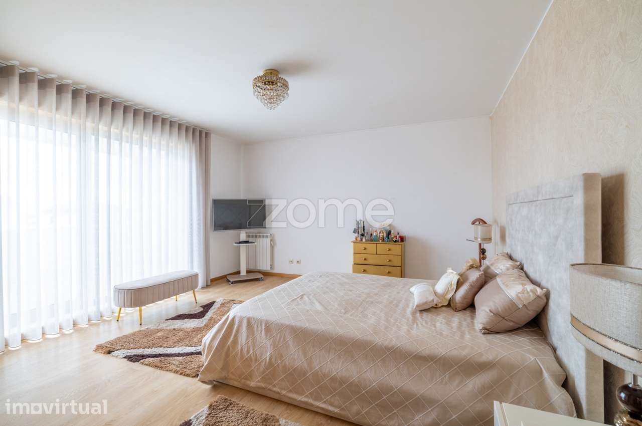 Apartamento T4 no centro da cidade da Trofa-Porto - Grande imagem: 5/47