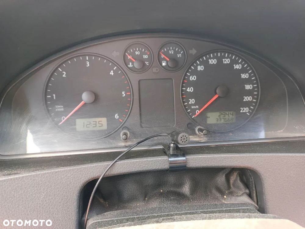 Volkswagen Caravelle - 12