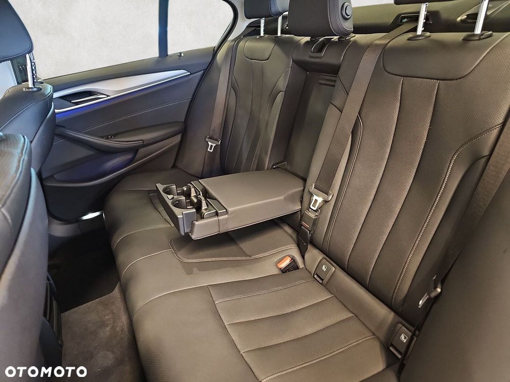 BMW Seria 5 - 24