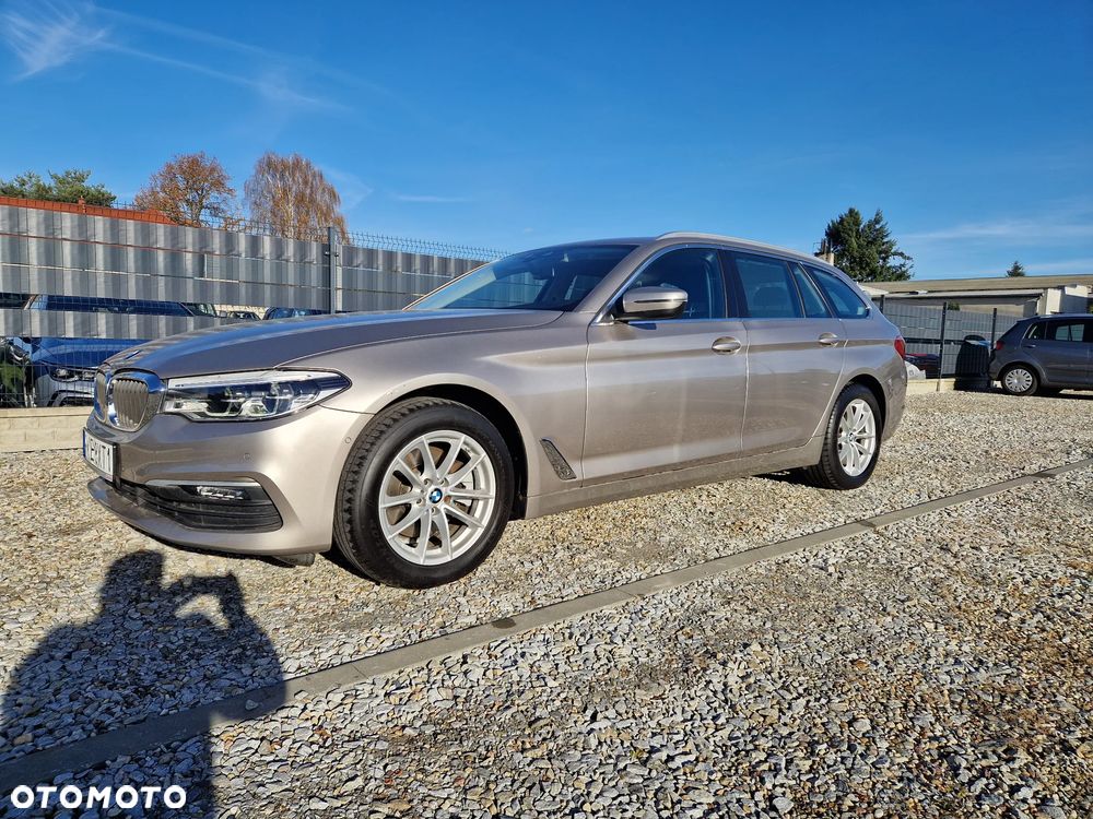 BMW Seria 5 520d xDrive Touring Luxury Line - 1