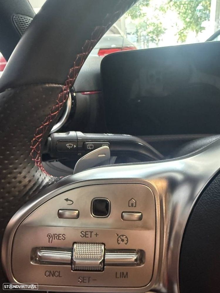 Mercedes-Benz A 250 e 8G-DCT AMG Line - 13