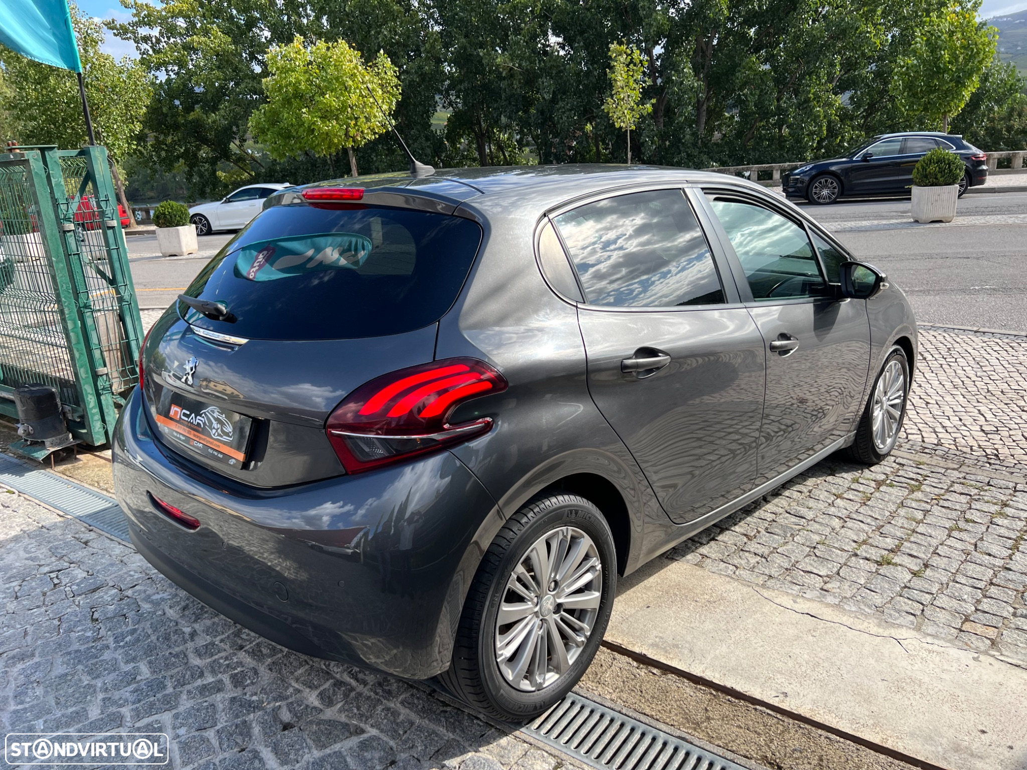 Peugeot 208 1.5 BlueHDi Allure Pack - 7