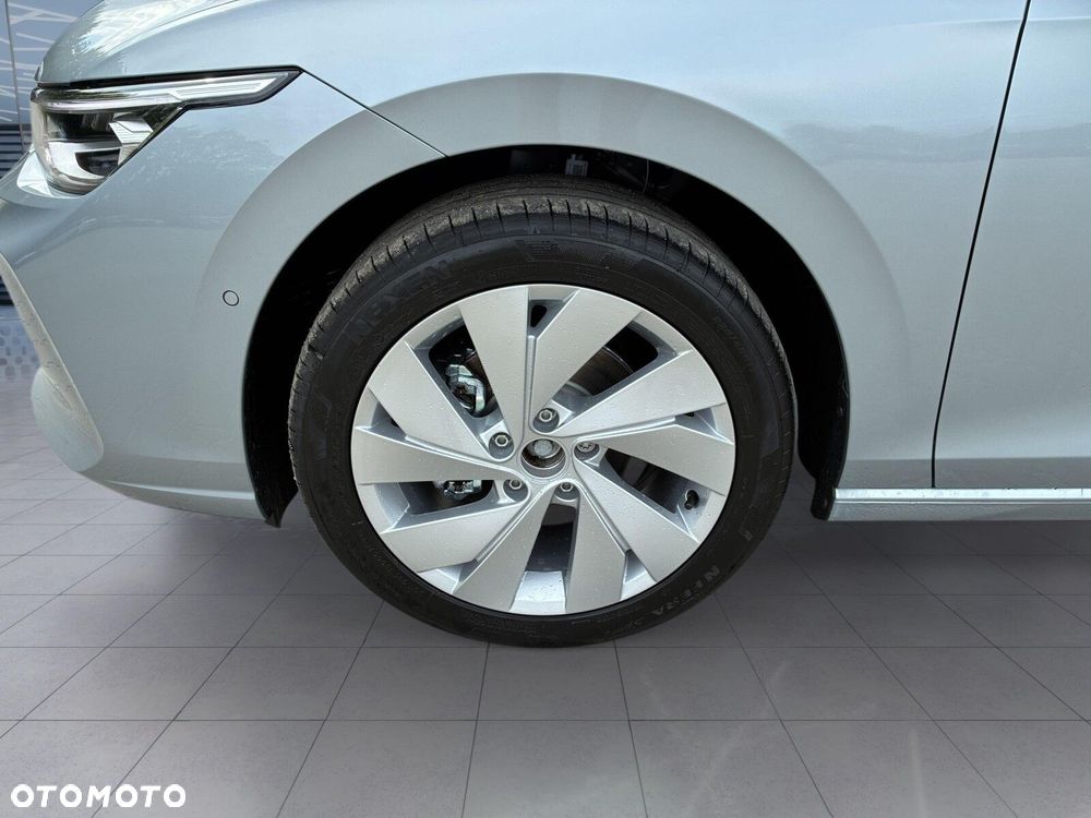 Volkswagen Golf - 26