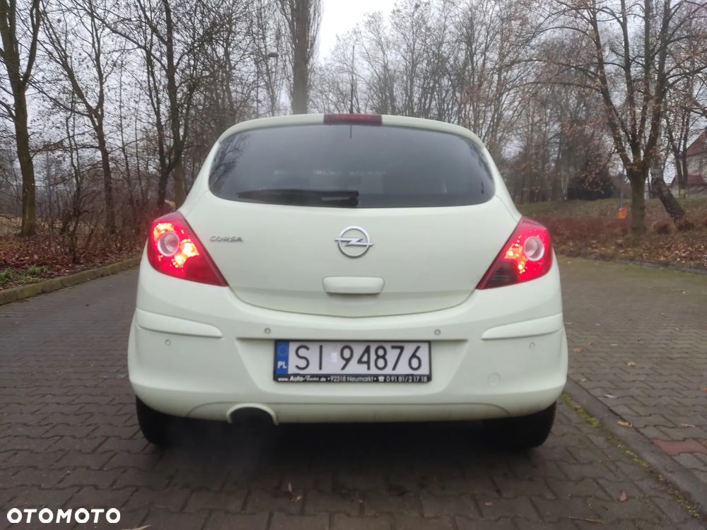 Opel Corsa 1.4 16V Limited Edition - 9