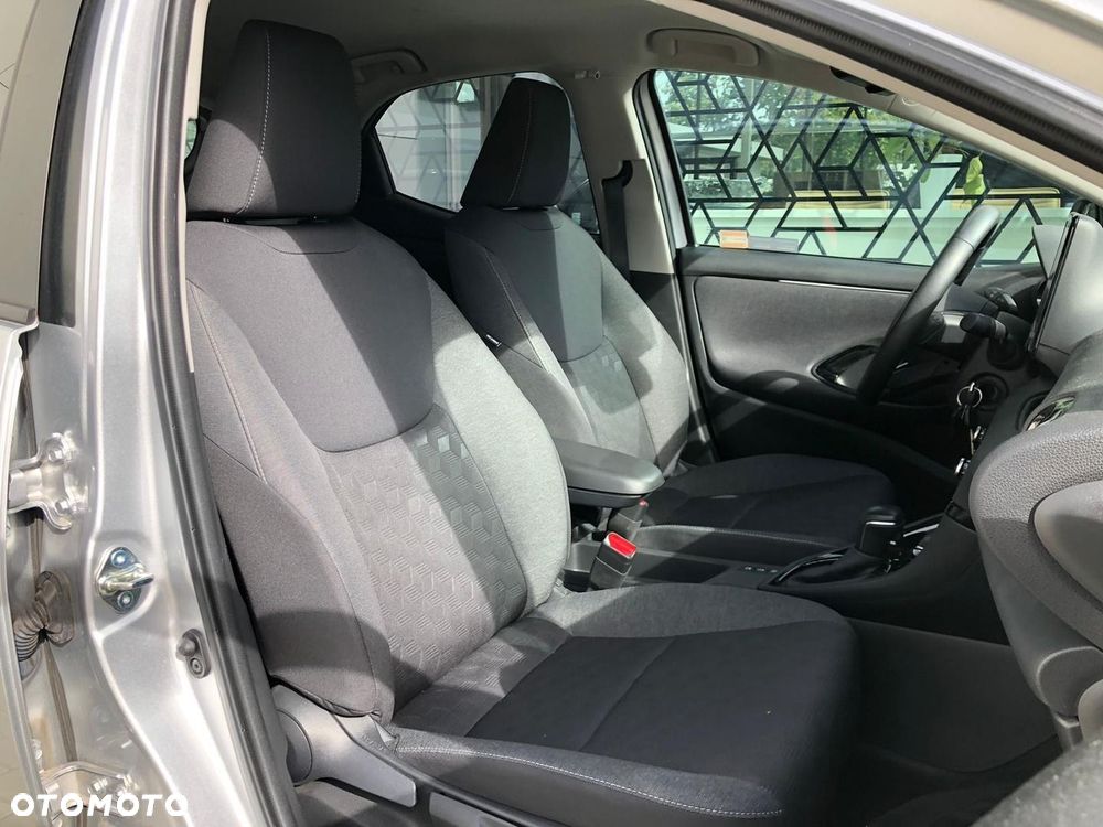 Toyota Yaris Hybrid 1.5 Style - 6