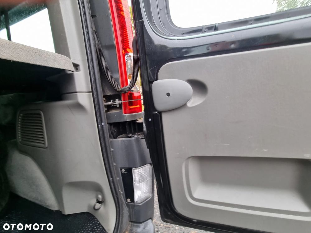 Opel Vivaro L2H1 2.9t Edition - 35