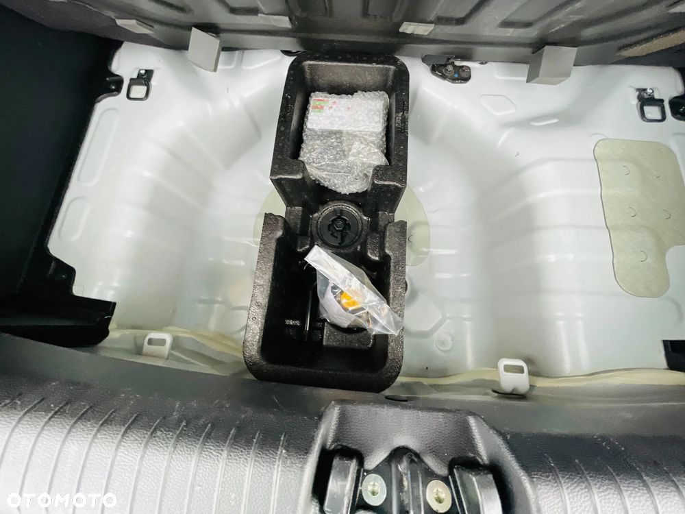 Hyundai i10 1.2 Fifa World Cup Edition - 21