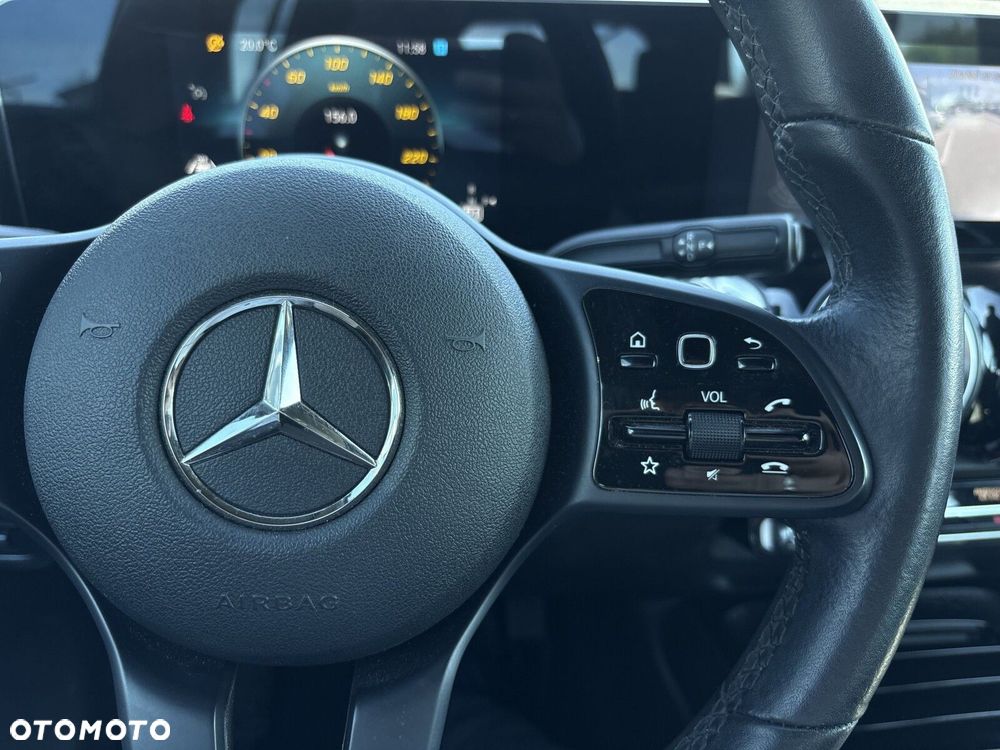 Mercedes-Benz GLB 200 7G-DCT - 17