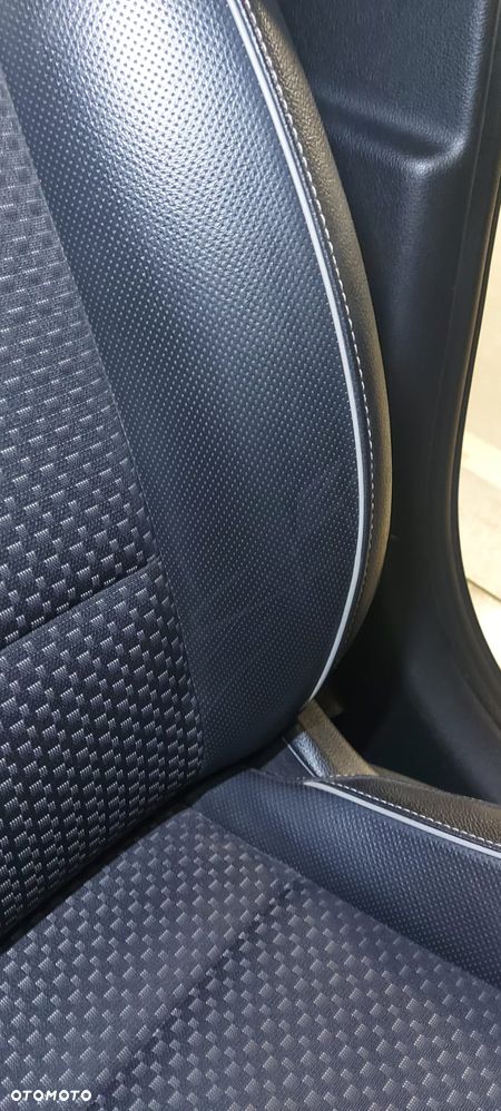 Kia Ceed - 21