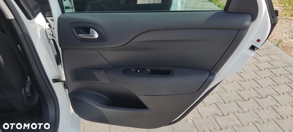Citroën C4 BlueHDi 120 Stop&Start EAT6 Selection - 26