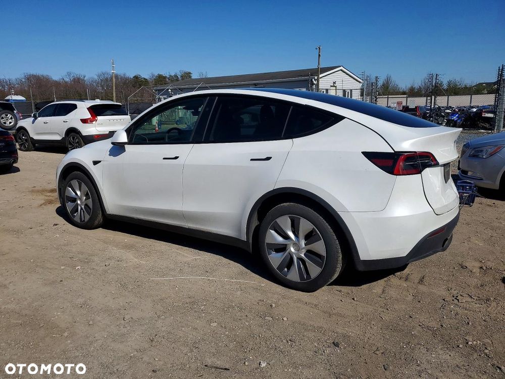 Tesla Model Y Long Range Dual Motor AWD - 5