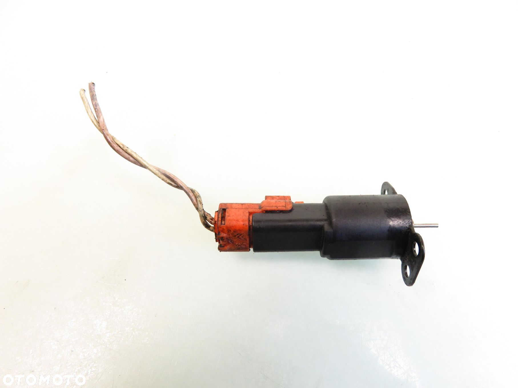 ZAWÓR PALIWA PEUGEOT 406 2.0 HDI 0928400366 - 1