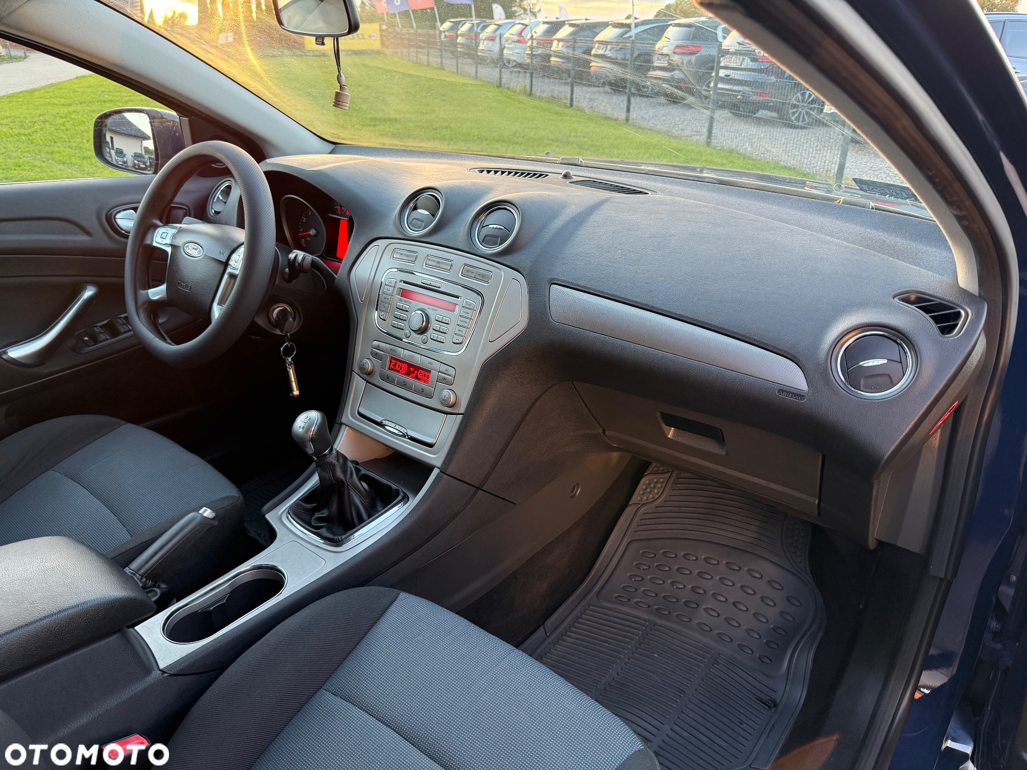 Ford Mondeo 1.6 Ambiente - 20