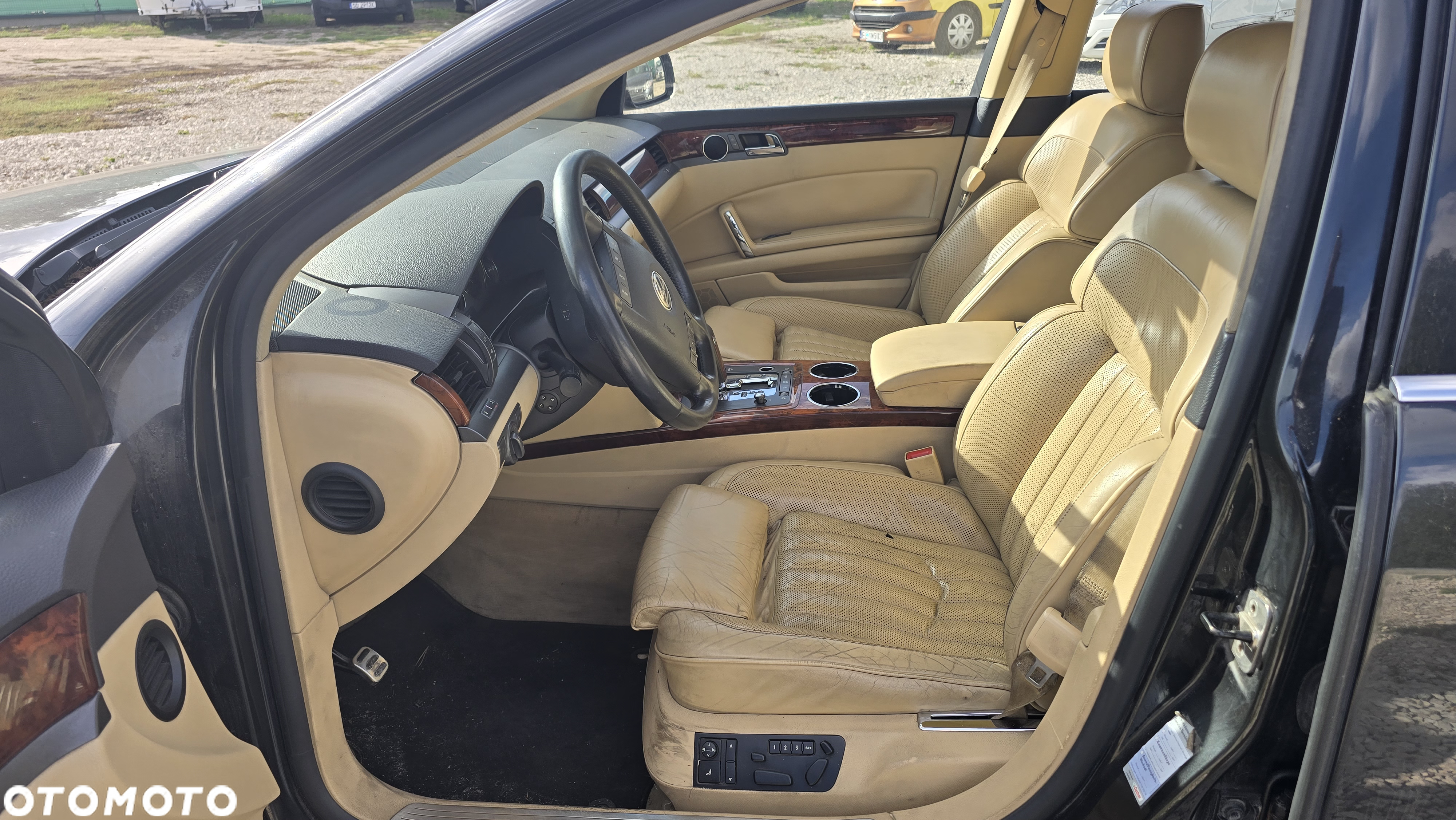 Volkswagen Phaeton 4.2 V8 4Mot (5 os.) - 14