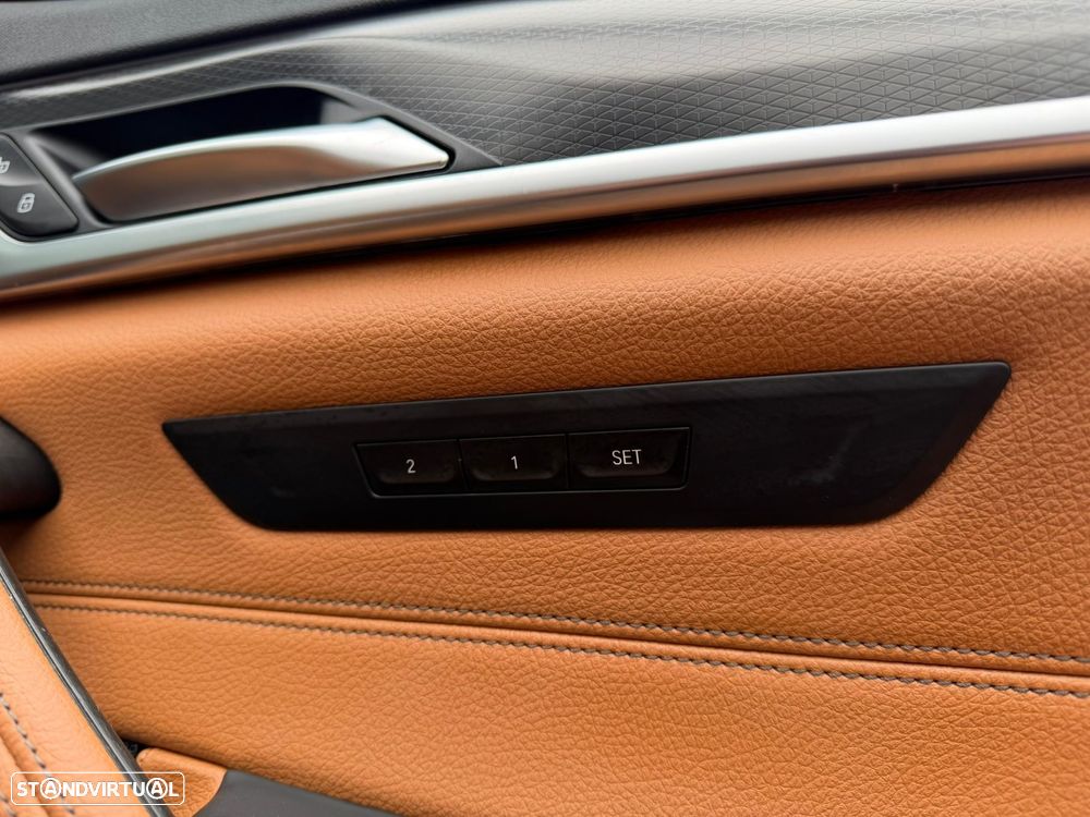 BMW 520 e Pack M - 24