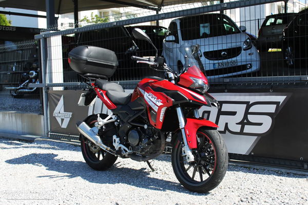 Benelli TRK 251 Abs