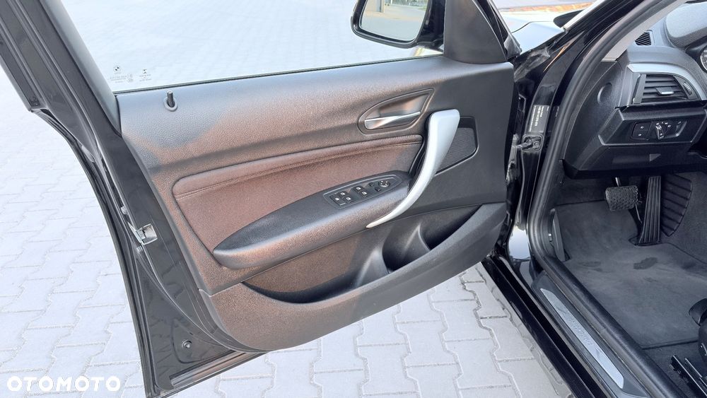 BMW Seria 1 118d Sport Line - 19