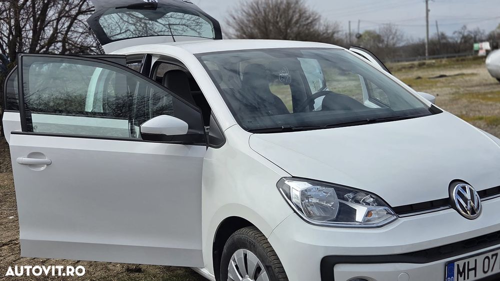 Volkswagen up! 1.0 MPI High - 11