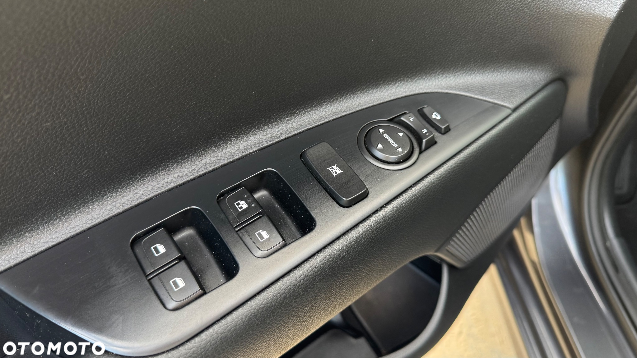 Kia Rio 1.0 T-GDI L Business Line DCT - 12