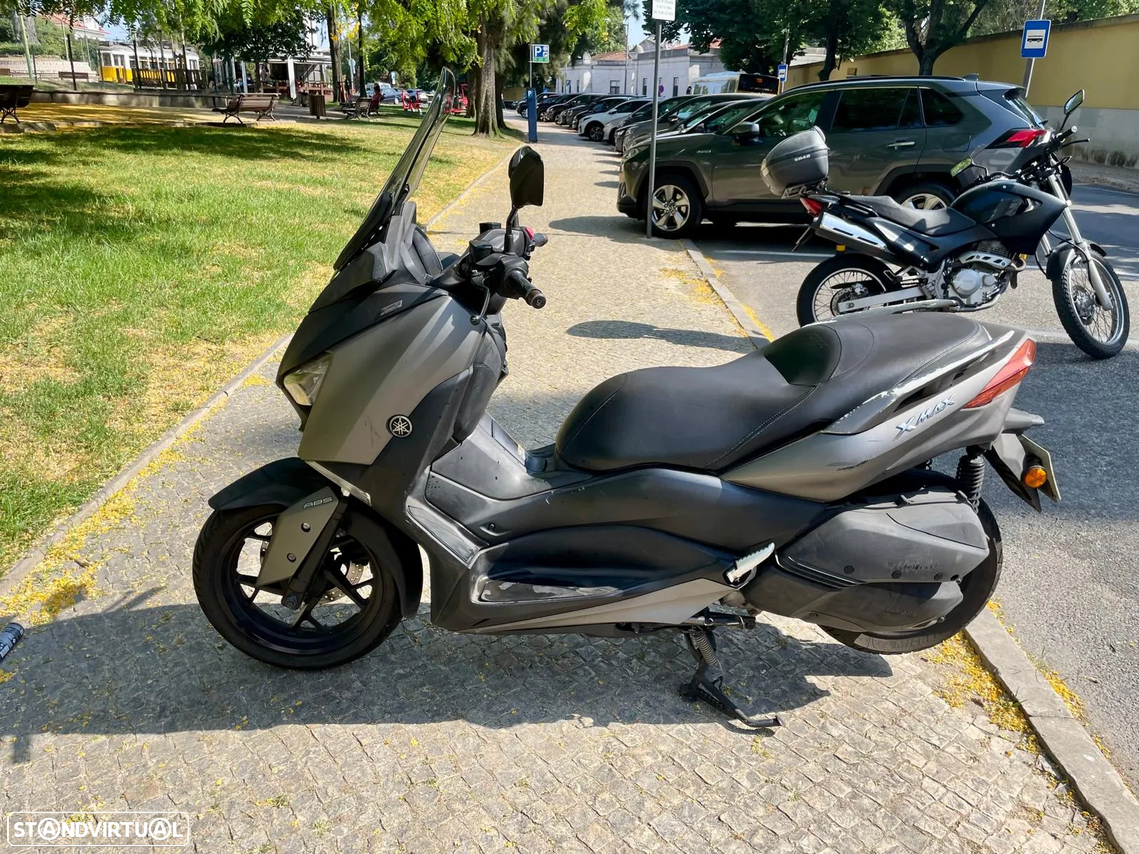 Yamaha X-Max 300 ABS - 2