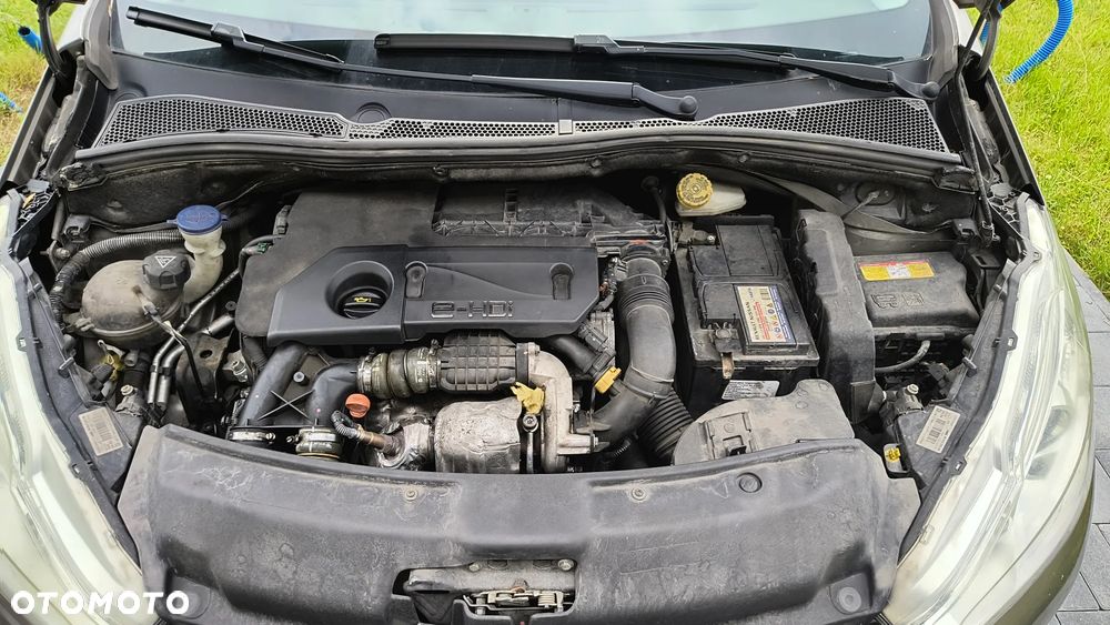 Peugeot 208 1.6 e-HDi Active STT - 15