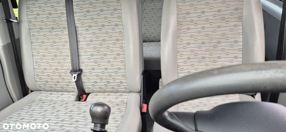 Volkswagen Transporter - 3