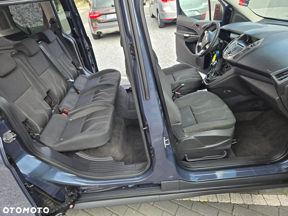 Ford Tourneo Connect - 13