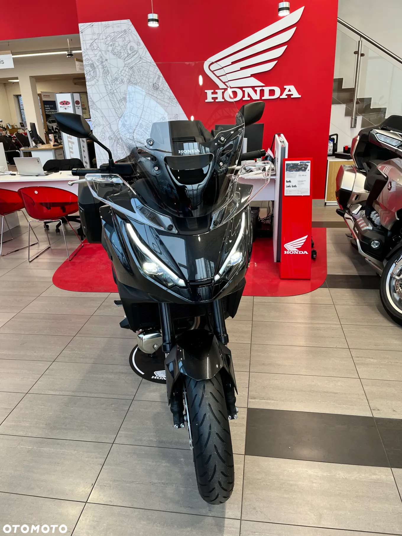 Honda NT - 8