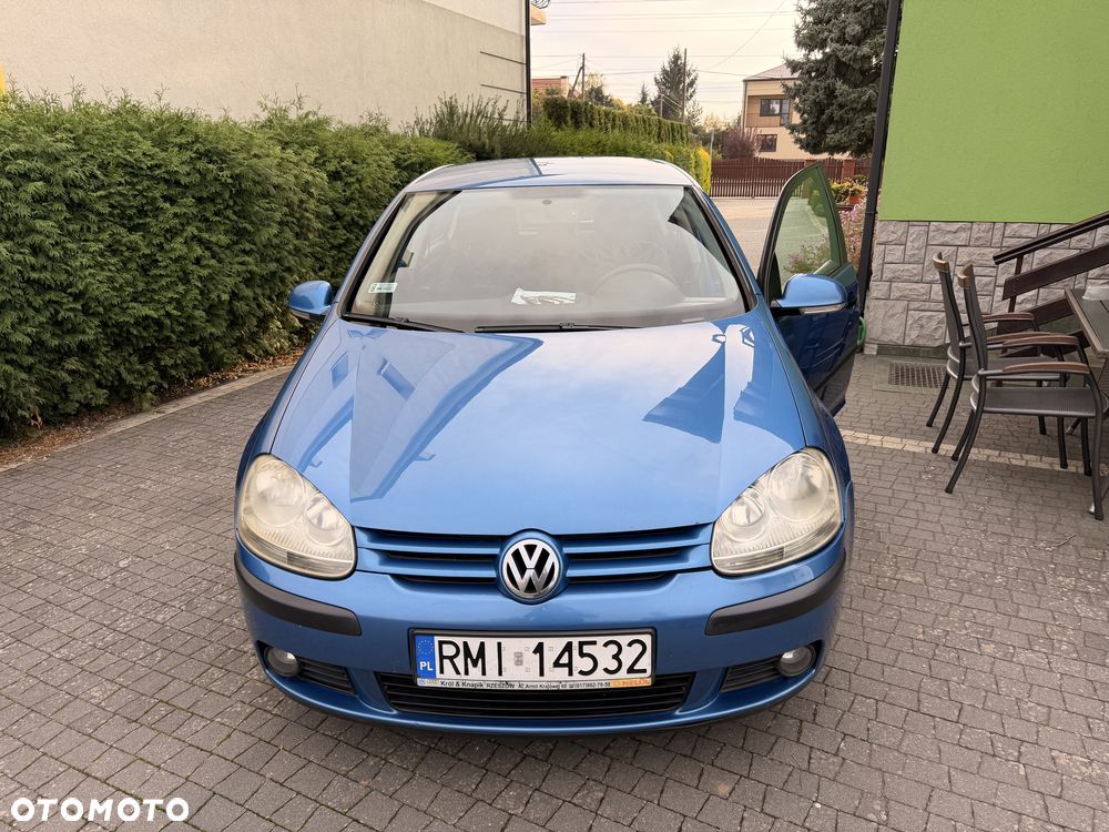 Volkswagen Golf - 1