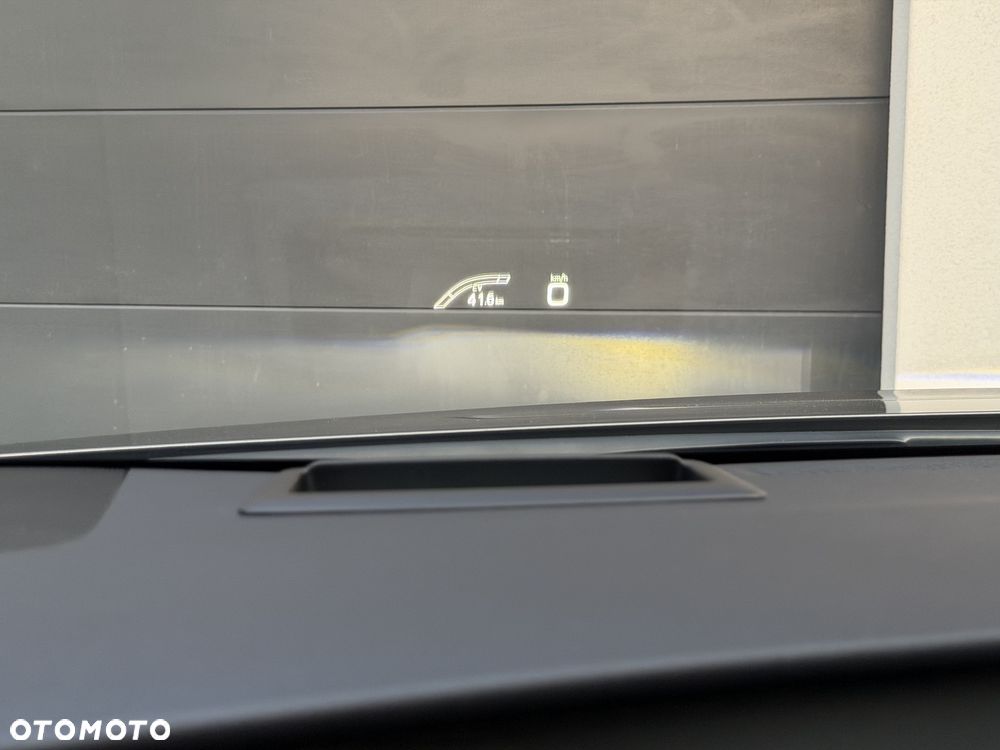 Toyota Prius Hybrid Executive - 9