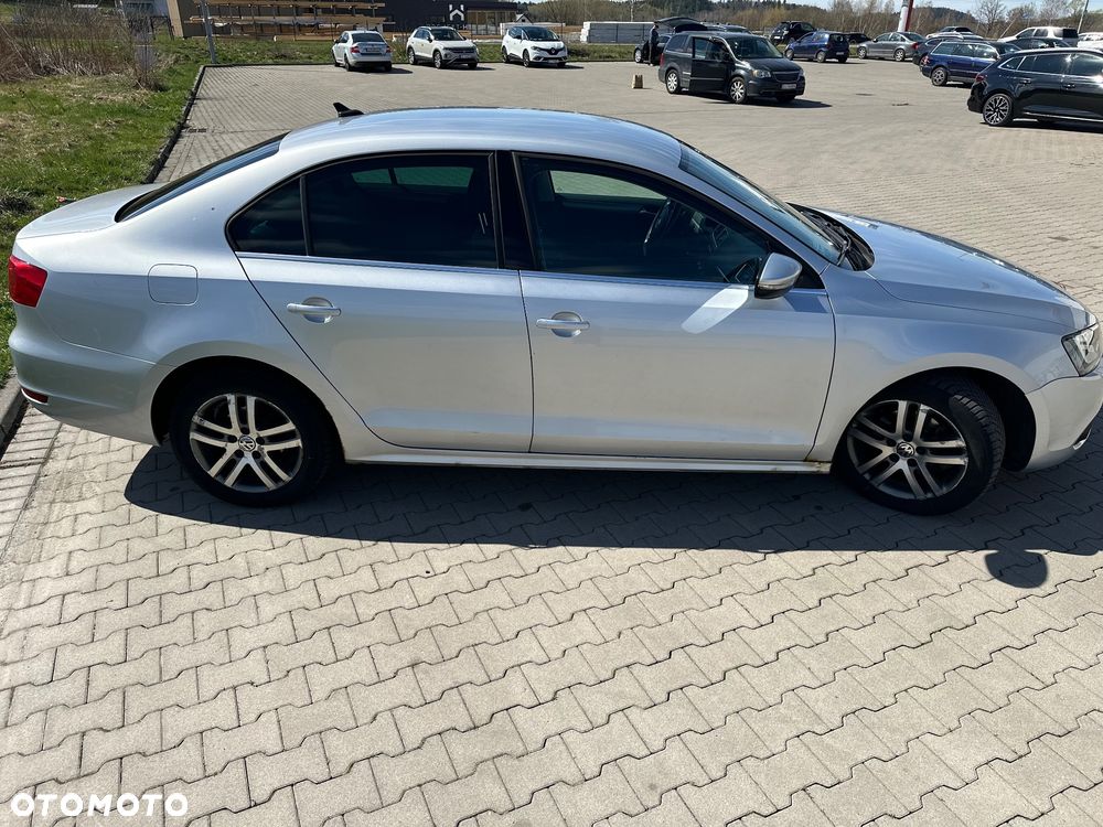 Volkswagen Jetta 2.0 TDI Highline Perfectline DSG - 8