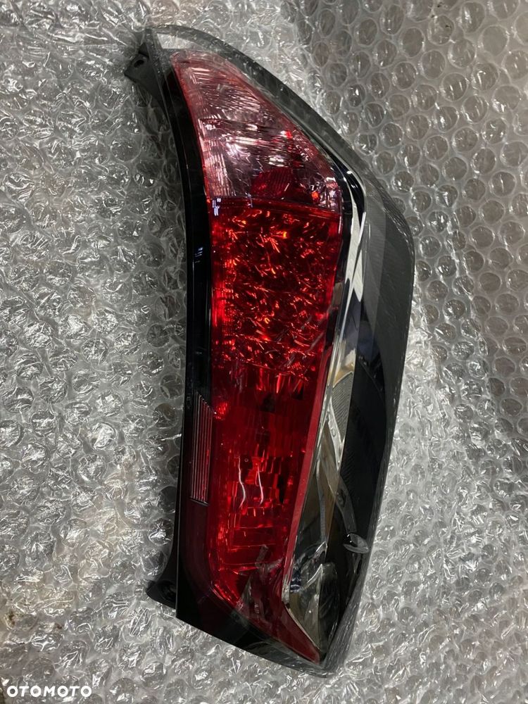 LAMPA LEWA TYŁ TOYOTA AYGO II 81561-0H110
