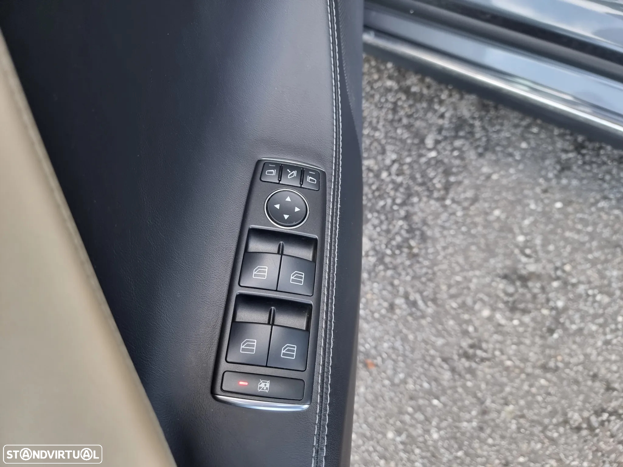 Tesla Model S Standard - 10