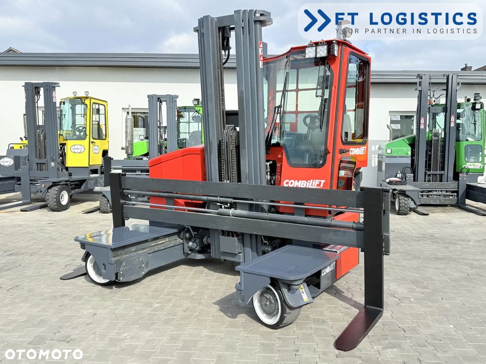 Combilift WÓZEK CZTEROKIERUNKOWY - WIELOKIERUNKOWY | COMBILIFT C3000ET | TYLKO 362 MOTOGODZINY! | ELEKTRYCZNY | TRIPLEX 5940MM | SZEROKI POZYCJONER WIDEŁ 3350MM | WOLNY SKOK | STAN IDEALNY | Szeroka oferta wózków czterokierunkowych i bocznych, dopasowanych do różnorodnych potrzeb i zastosowań - 4