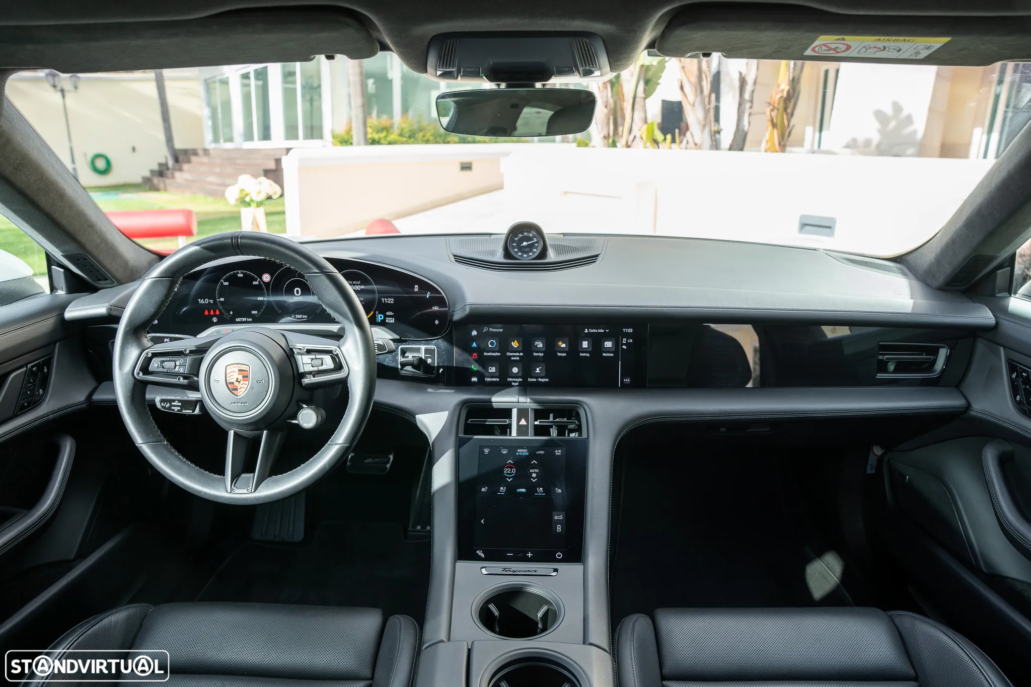 Porsche Taycan Turbo - 18