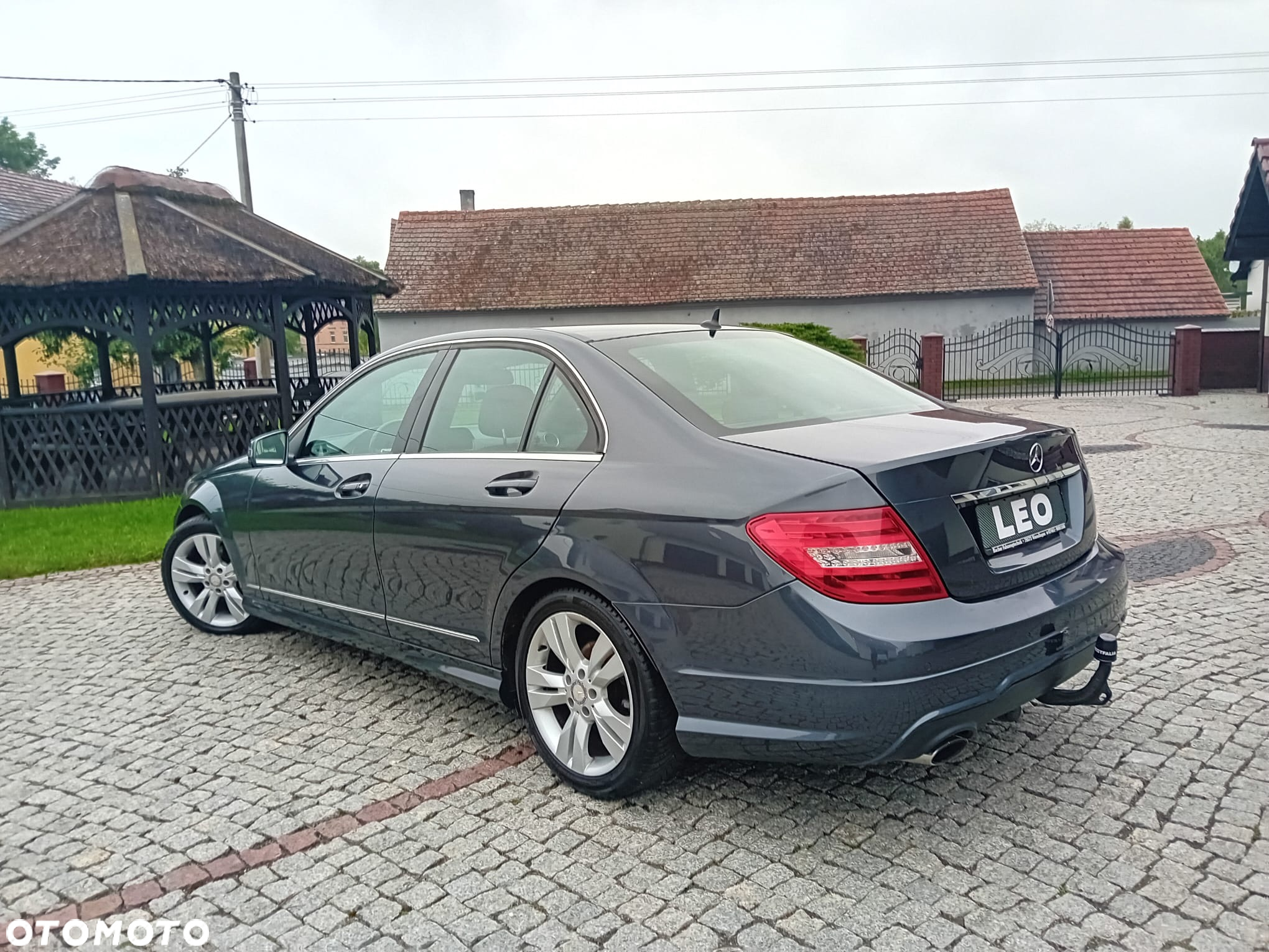 Mercedes-Benz Klasa C 180 CGI BlueEff Avantgarde - 17