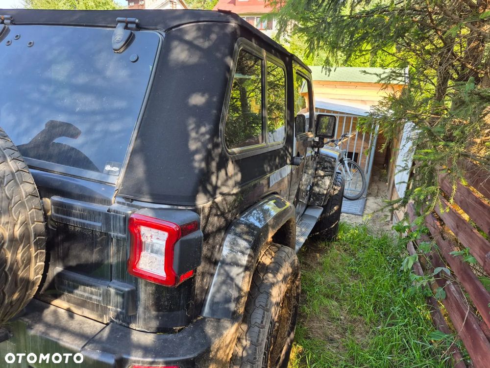 Jeep Wrangler - 16