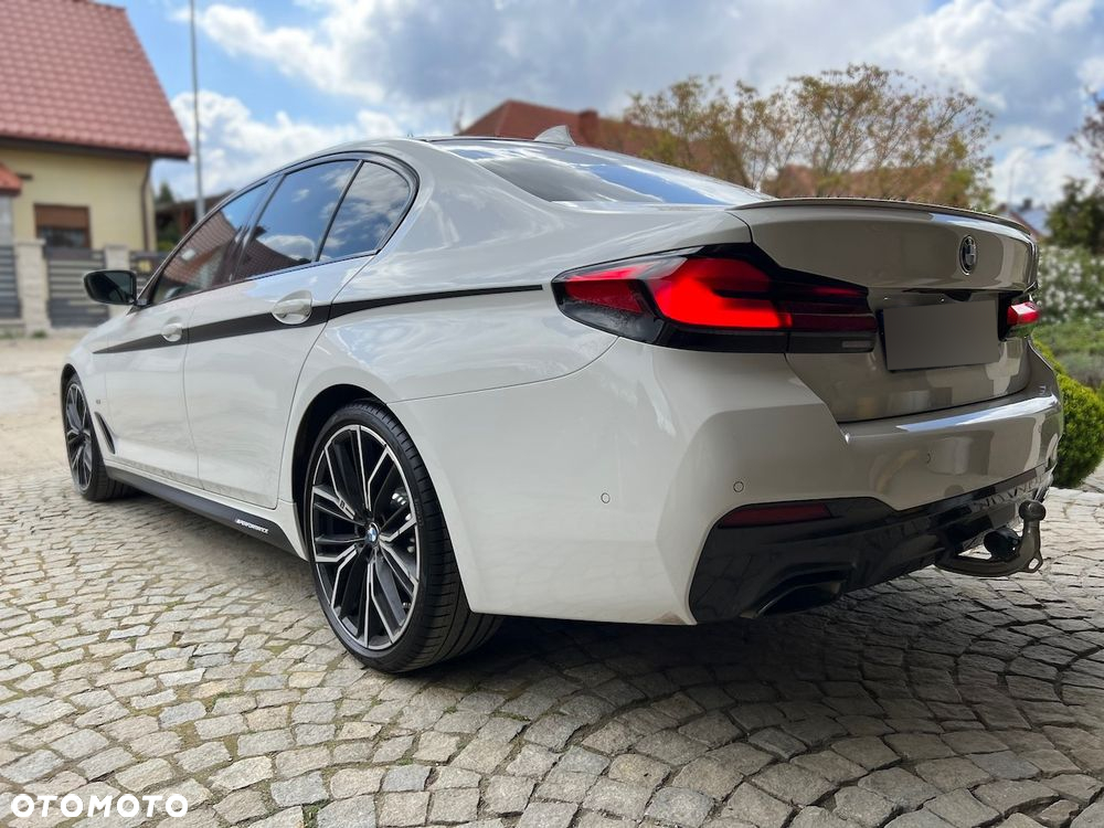 BMW Seria 5 520d M Sport - 11