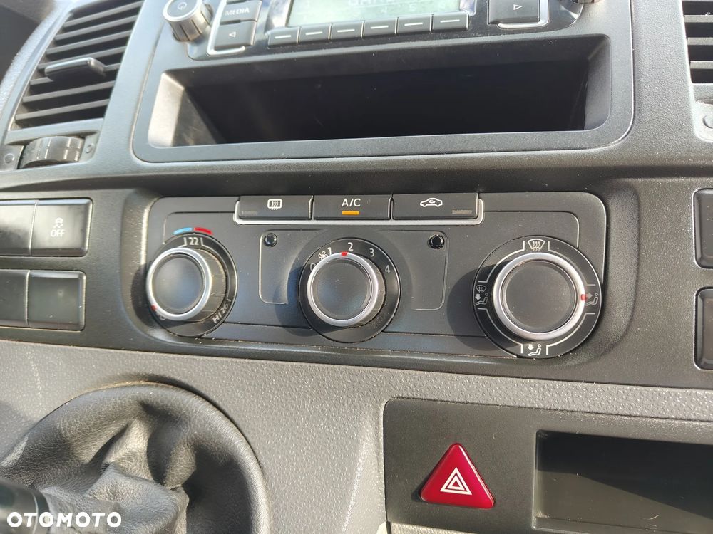 Volkswagen T5 LIFT - 16