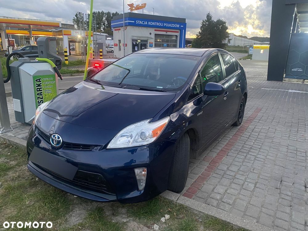 Toyota Prius 1.8 HSD Premium - 2