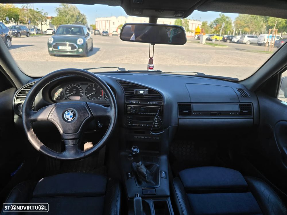 BMW 318 tds Touring - 10