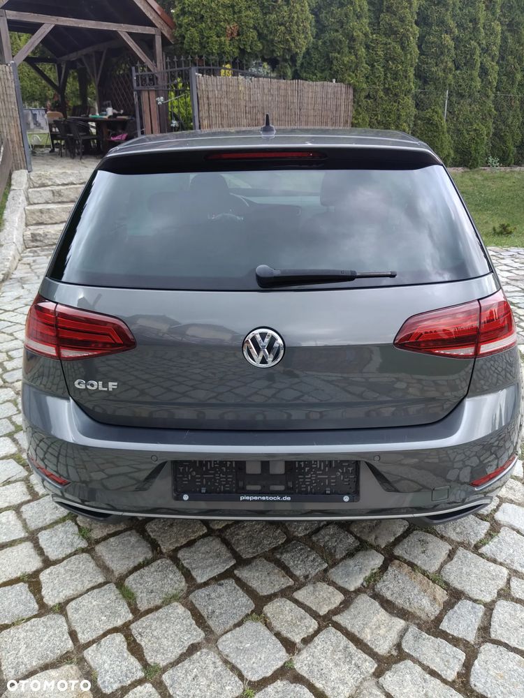 Volkswagen Golf - 5