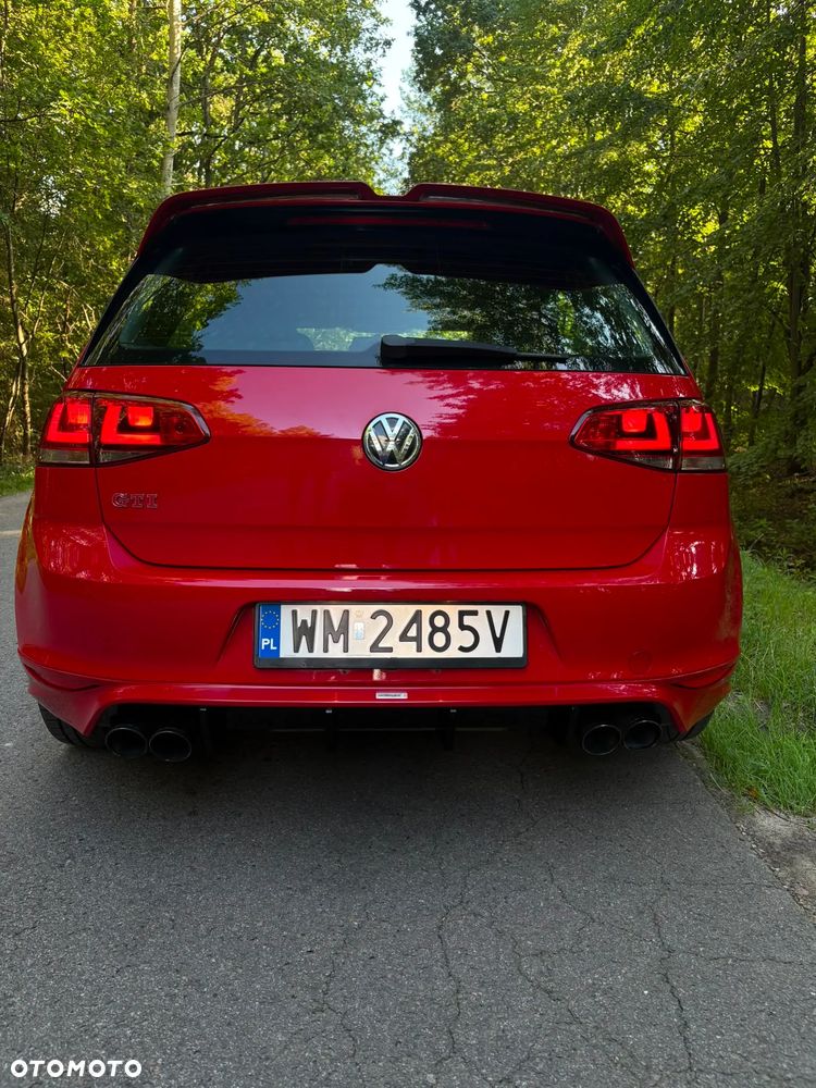 Volkswagen Golf - 4