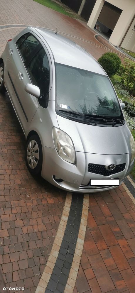 Toyota Yaris - 1